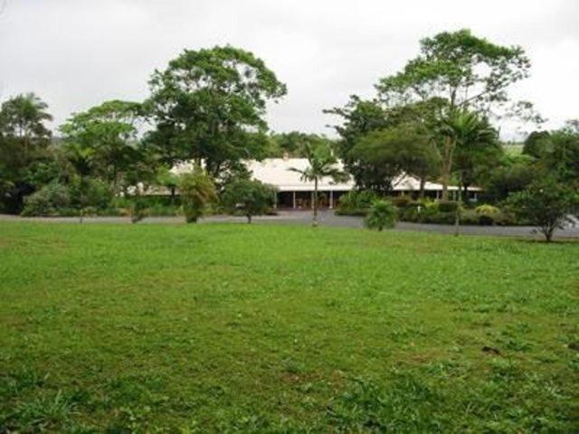 Malanda Lodge Buitenkant foto